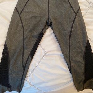 Workout capri leggings